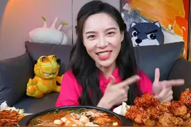 带你认识美食界的颜值担当——西安美食博主小贝图片