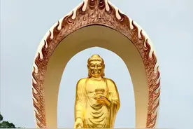 全球最高阿弥陀佛金佛像，耗资10多亿建造，是免费参观的一方净土图片