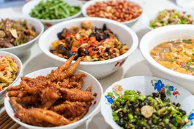 作为嫂子，我特别苦恼小姑子每天回家吃饭图片
