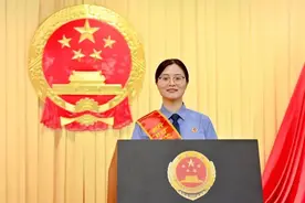 张瑜：追逐光，成为光图片