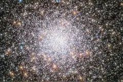 韦伯望远镜发现宇宙初期的“天体怪物”：比太阳大一万倍的超巨星图片