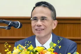 李泽钜喜中有忧，港灯上半年纯利多赚一成，花旗却重申沽售评级图片