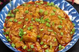 茄子别做老一套了，教你创意新做法，比红烧肉还香，上桌瞬间扫光图片