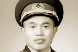 回顾∶中苏边防局势升级，周恩来致电皮定均：你去兰州军区上任吧图片