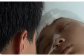 2016年，儿媳怀孕8个月出车祸，医生问保大保小，婆婆含泪下决定图片