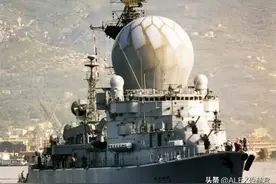巨丑的驱逐舰：“大头无比”，比45型顶着的“球”要大得多图片