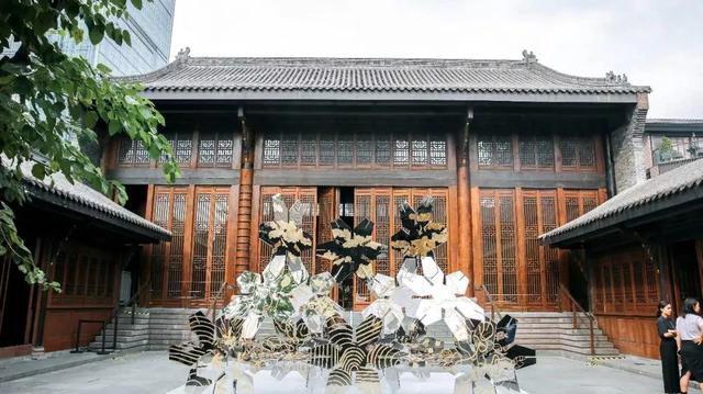“央企强开发”+“港企强运营”模式商业综合体—成都远洋太古里