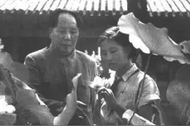 李讷离婚后回到北京，毛主席心疼落泪：爸爸再也不让讷娃离开了图片