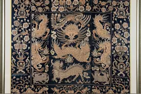 践行数字中国，数藏中国推出国家非遗东方黎锦《龙被》数字藏品图片