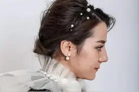 假臀部、痘痘脸、赘肉！生图里的“女神”明星，都因“照骗”翻车图片