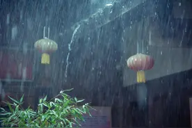 穿别人旧衣服的人，不是穷，而是这几种命运图片