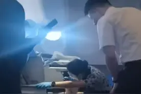 东方航空MU6958头等舱突然冒烟！乘客：“被吓了个半死！”图片