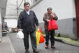 70岁大爷劝告：再婚找老伴，需要谈好这3件事，生活才会幸福长久图片