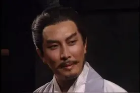 诸葛亮年仅27岁，又没有什么经验，刘备为何要三顾茅庐去请？图片