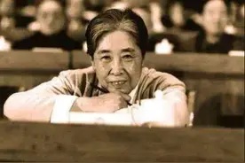 2006年王光美逝世，临终前向女儿作揖：我还有一件事情放心不下图片