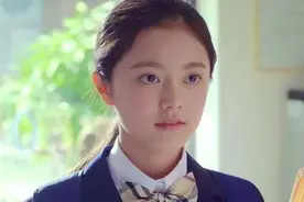 赵今麦为啥总是喜欢化淡妆？当看见她化全妆后的照片，瞬间懂了图片