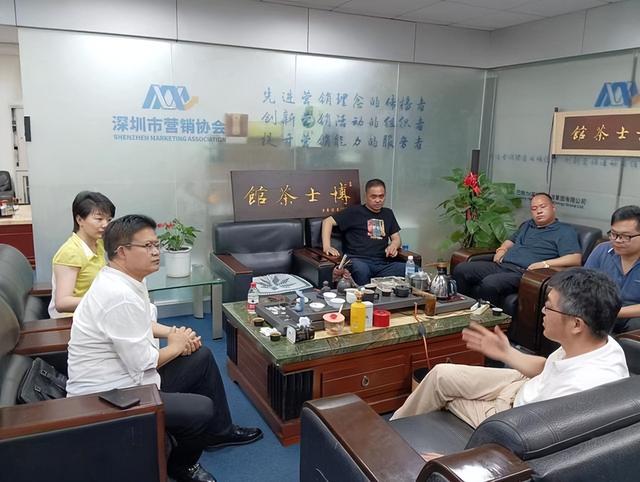 幕僚汇幕僚长张铭博士分享陈武营销的成功案例:博士茶馆超级IP