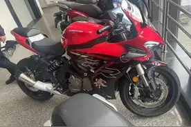 QJMOTOR新款赛600实锤，赛350、追350再扩缸，闪500大改款图片