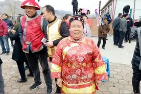 辽宁腰站村：村民自称皇室后裔，不与外族通婚，女子不能上桌吃饭图片