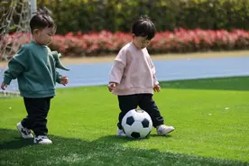 产妇怀孕龙凤胎，医生却说只生了一个，背后隐藏着什么？图片