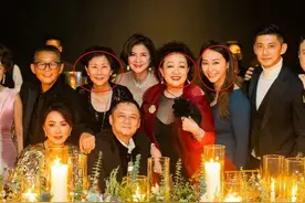 秒杀甘比李嘉欣等香港豪门贵妇，合照中稳坐C位，邱咏筠什么来头图片