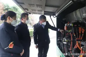 从2日晚高峰开始，郑州公交将加密车次！主干线路高峰发车间隔也缩短了？图片