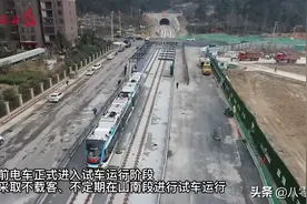 湖北黄石有轨电车VS四川宜宾智轨列车，三四线城市轨道交通选择？图片