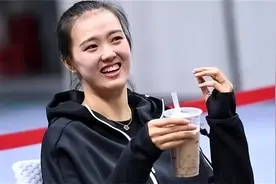 张常宁近况如何？不回归女排开始练搏击图片