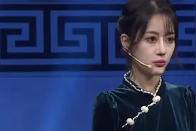 女子带珍藏的20枚啤酒瓶盖子去鉴宝，专家：你上交吧，我不敢鉴定图片