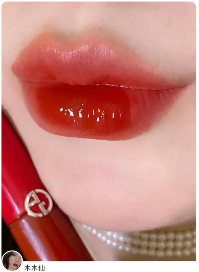 ������ǣ�������Ұ�����ı���ں�ɫ�Űɣ���������