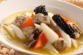 建议家长：学会这道营养解馋的脊骨汤，鲜美可口，强健身体图片