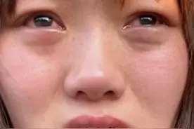 “爬呀、滚过来”，大二女生兼职送外卖被辱骂后，哭上热搜图片