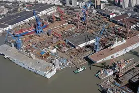 美国没想到，中国的动作这么快！沪东造船厂内新的大舰分段现身！图片