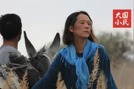 弟弟婚礼的体面，由姐姐们背负图片