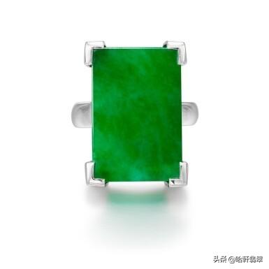 越贵越多人买!2022佳士得珠宝拍卖会诞生6903万的翡翠珠链