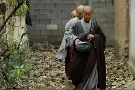 辽宁一寺庙，庙内皆女性，日睡4小时吃一餐，不收香火钱图片