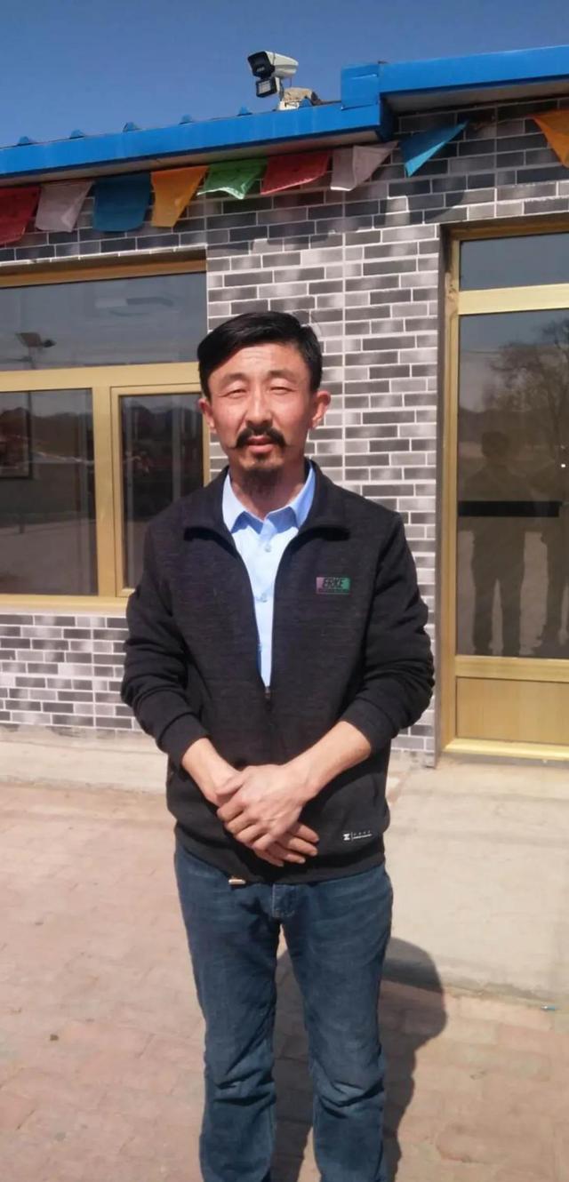 小 喇 嘛 其 人 其 事