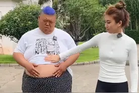 执迷不悟？胖猴仔体重胖回600斤，再现大肚腩黑斑，教练：救不了图片