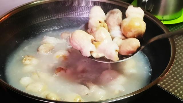 鱼肠鱼肚怎么做好吃 2026年鱼肠鱼肚怎么做好吃视频