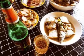 曾经风靡的乌苏啤酒，为啥现在不火了？饭店老板：4个原因很现实图片