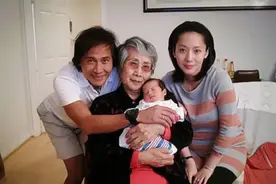 62岁的齐秦：我与王祖贤纠缠了15年，余生不会再愧对小24岁的妻子图片