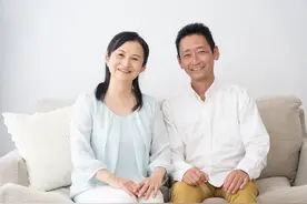 47岁女人嫁给31岁男人是一种什么感受？47岁女人说出了心里话图片