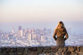 有一种人，在微信上，关闭了朋友圈图片