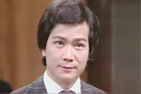 亚视80集《变色龙》：三位男主角，有人去世，有人被封“中风王”图片