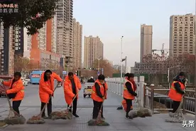 “1050”攻坚行动丨点赞环卫工人：五步“走”出“路见本色”图片