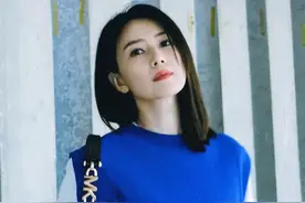 搞不懂高圆圆的审美，穿马甲内长外短，165身材五五分太拖主角脸图片