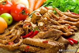 深圳一男子盛装出席初恋婚礼，到场随礼8000，见到新娘后：值了图片