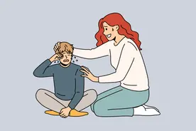 为什么只要妈妈在，孩子就不乖？真相让人心疼图片