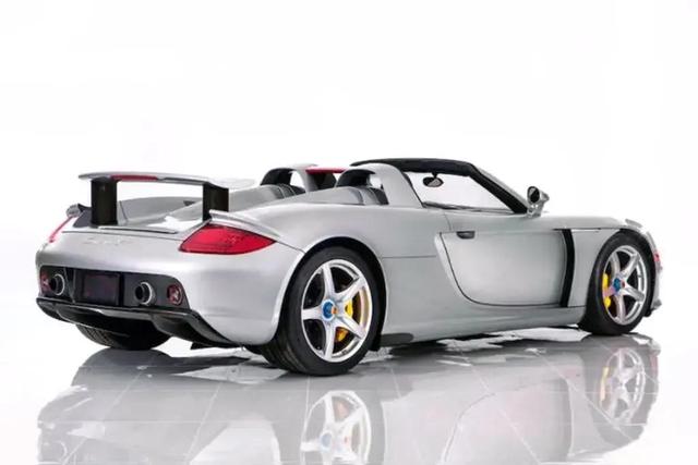 全屏超高清的超跑豪车壁纸 .欣赏一下 ！#创作灵感