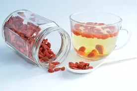 枸杞和人参可以放在一起泡水喝吗图片